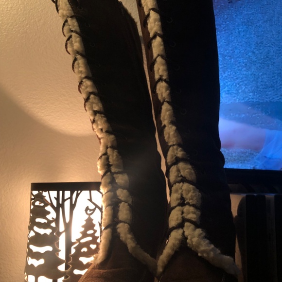 Sherpa style Knee High boots!✨SZ 9 - Picture 2 of 4
